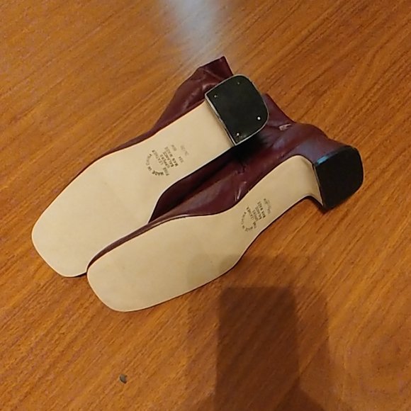 Boots - Picture 2 of 3